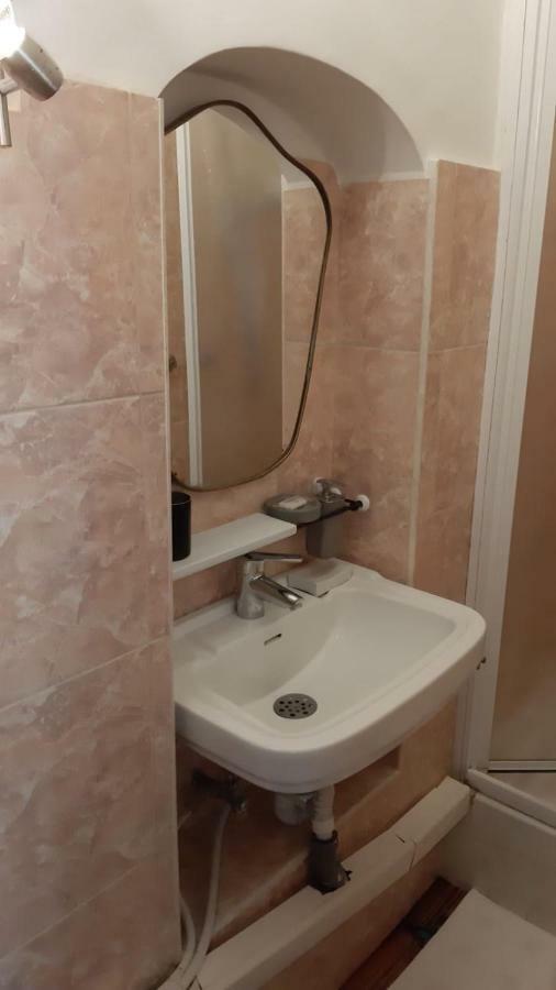 רומא Trastevere Intimate Apartment מראה חיצוני תמונה